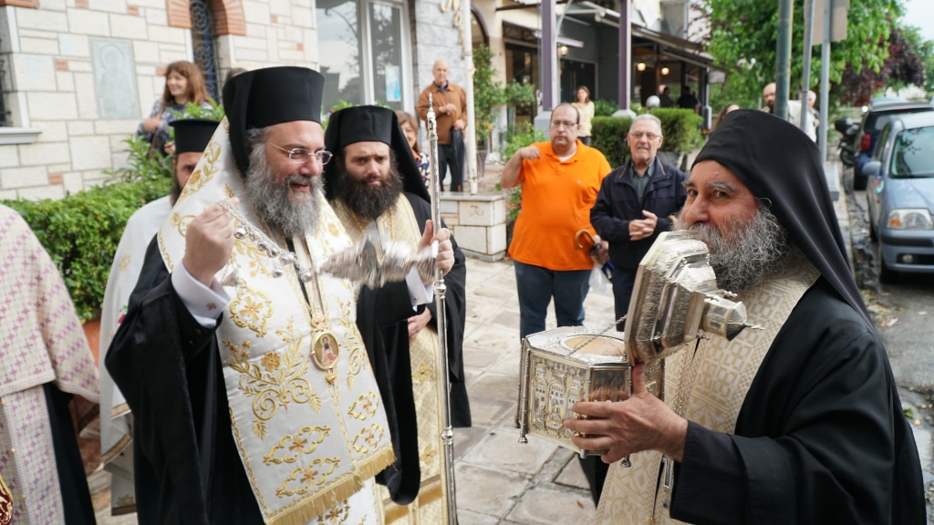 Τα Τρίκαλα υποδέχθηκαν την Κάρα του Αγίου Βησσαρίωνος